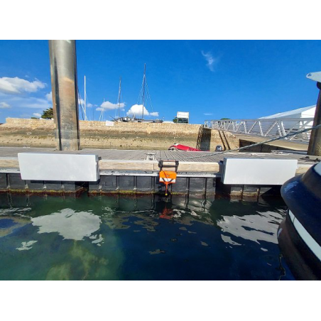 Fixed Pontoon Fender for Boat Hull Protection | Outils Océans