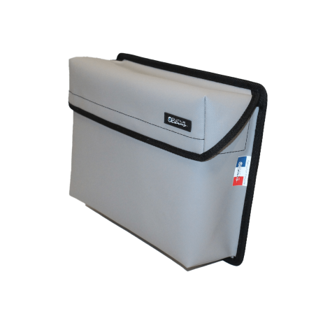 Bayabout with rigid back and flap