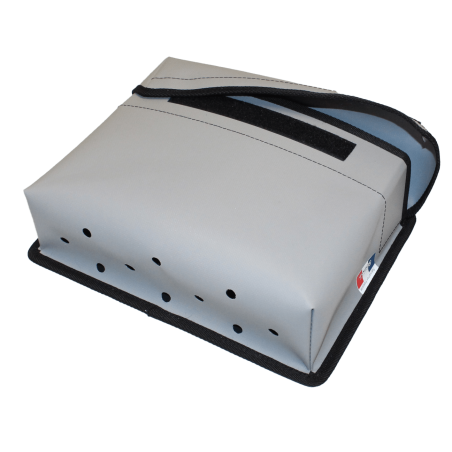 Powerboating Bayabout | Rigid cockpit storage with flap for motorboats & RIBs – Outils Océans