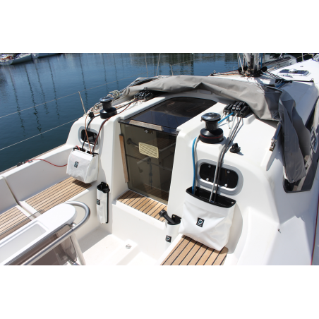 Winch handle storage