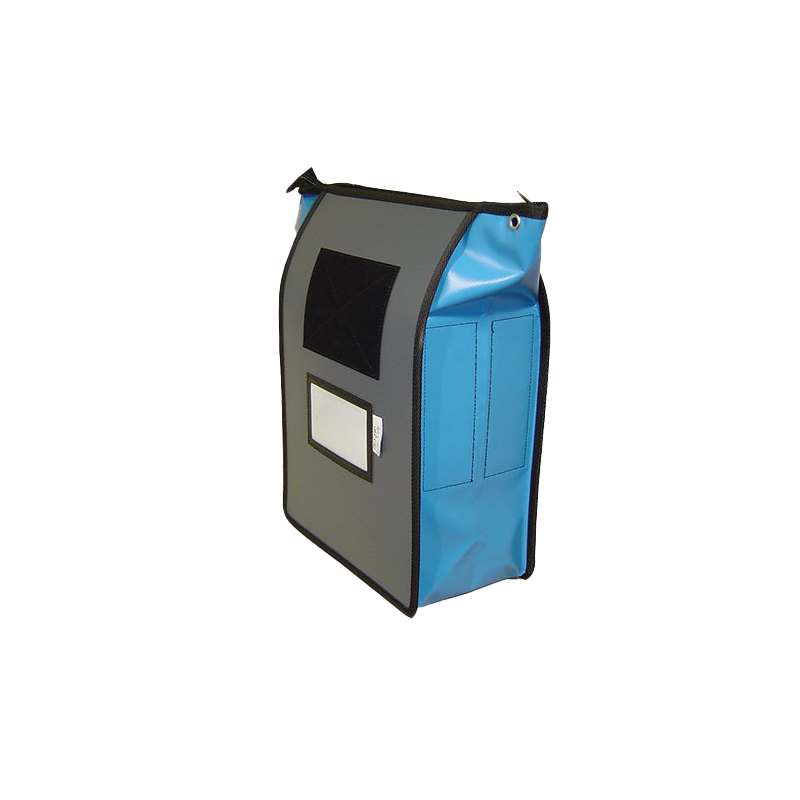 Shuttle with front gusset