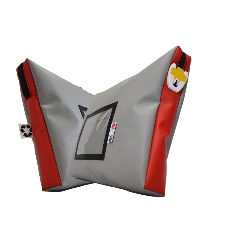 Gusseted mail pouch