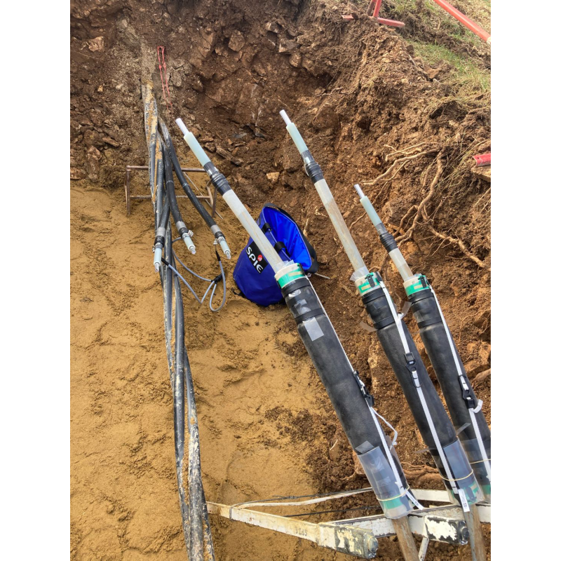 Electrical waste collection bucket