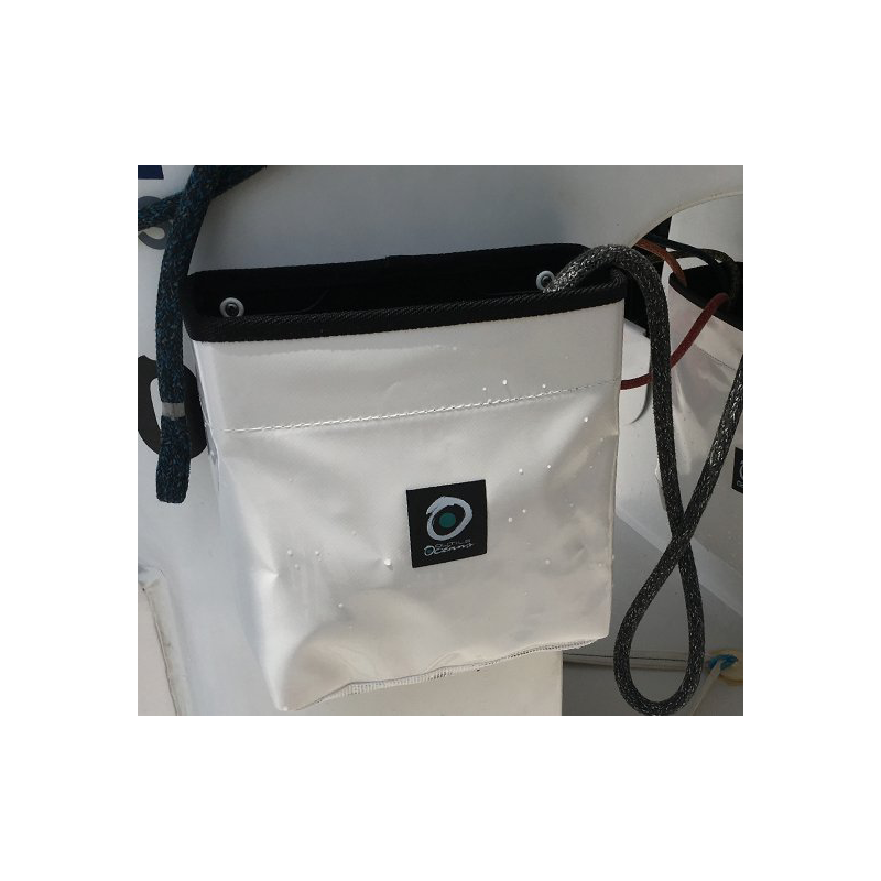 Mushroom mount for quick fastening of lockers