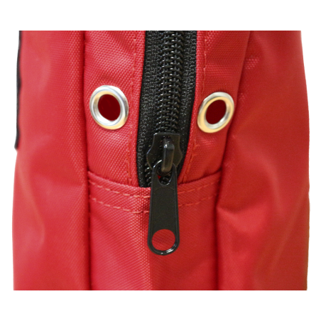 deux oeillets pour pouvoir poser un scellé et sécuriser ainsi le contenu transporté