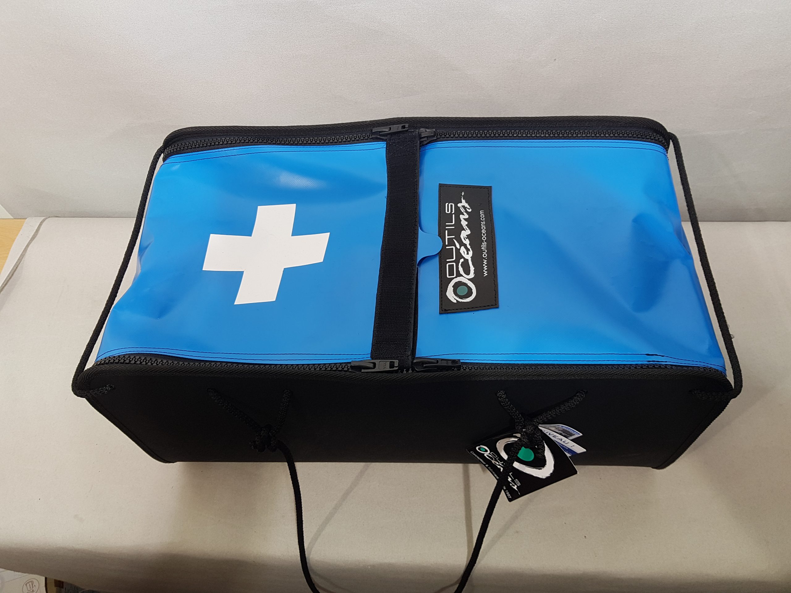 Protéger Des Personnes Signaler Sa Détresse Sa Survie Trousse A Pharmacie 1