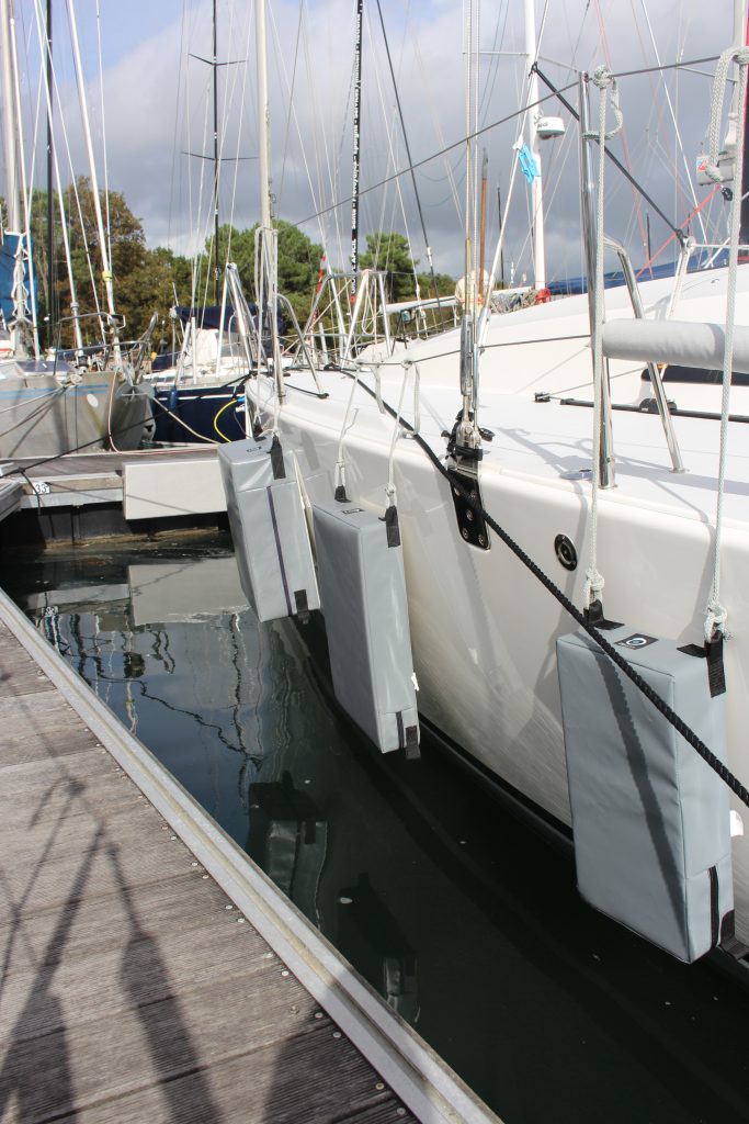 Protéger Le Matériel Protéger La Coque Du Bateau Les Pare Battages 2