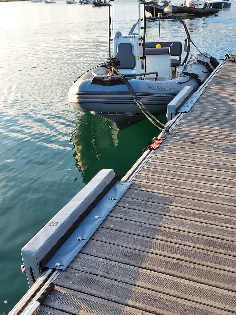 Protéger Le Matériel Protéger La Coque Du Bateau Pare Battage De Ponton 1