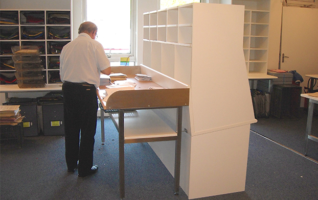 Table à Entonnoires Sg35